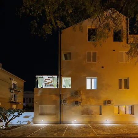 Olea Delux 3* زادار