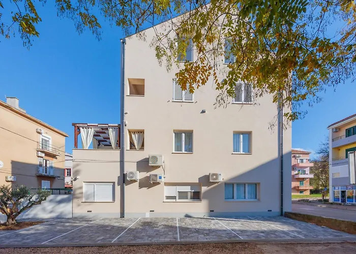 Olea Delux בית הארחה זאדאר