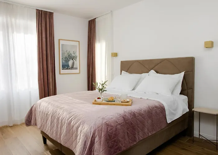 Olea Delux Гостевой дом Задар