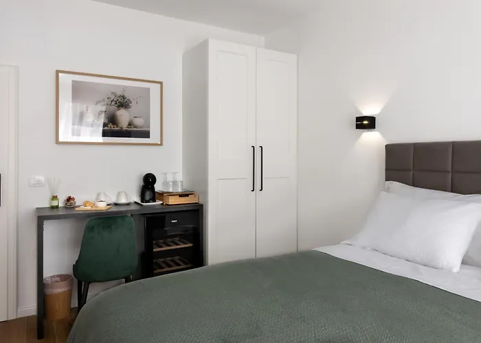 Olea Delux Гостевой дом Задар